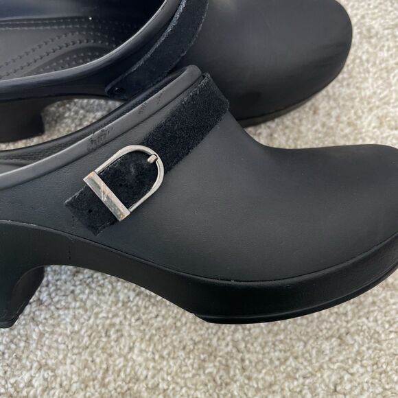 Crocs Women's Sarah Dual Comfort Slip On Mules Clogs Size 9 Black - Picture 5 of 15